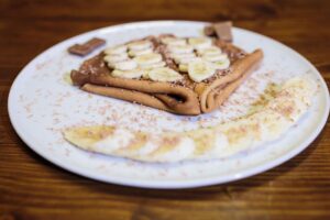 Clatite cu Fineti si banane Royal Timisoara